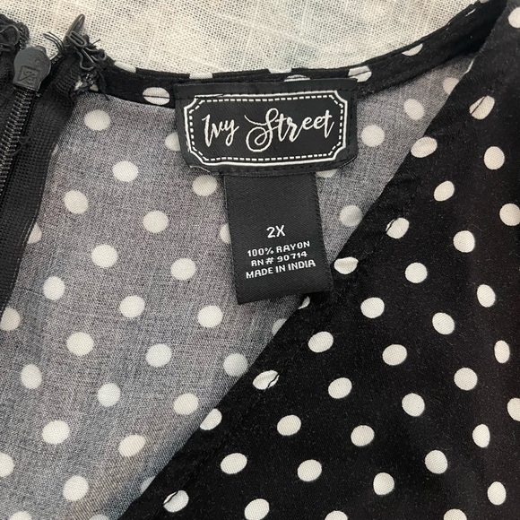 Polka Dot Short Sleeve V-Neck 2X Jumpsuit Romper wide Leg - Black - Picture 2 of 7